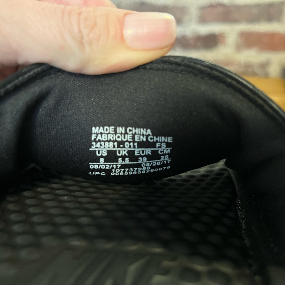 Nike Slides - Picture 4 of 4
